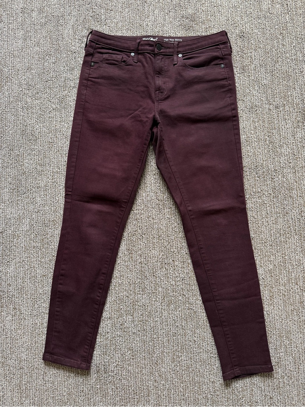 Mossimo High Rise Skinny Jeans in Deep Burgundy size 6